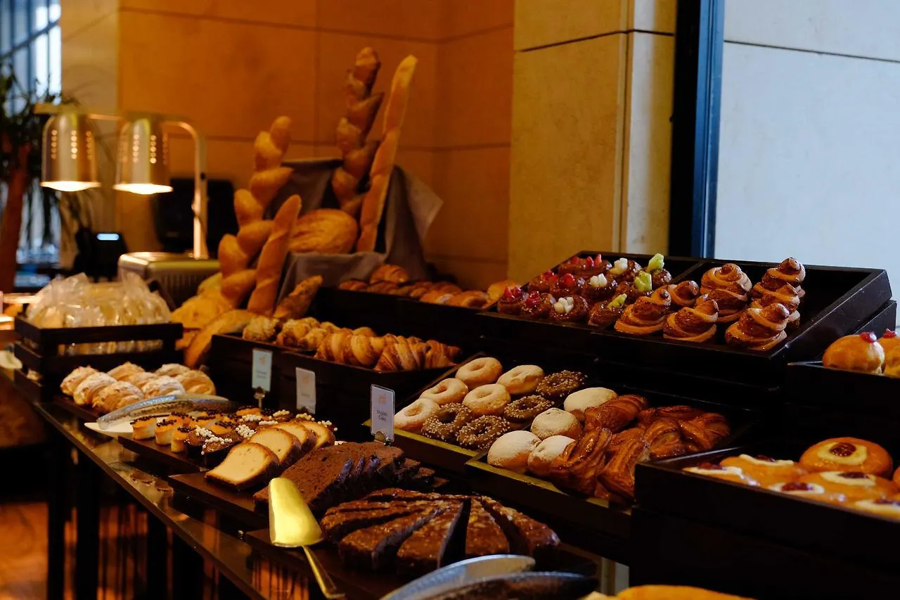 Lancaster Plaza Beirut Hotel 5*,
